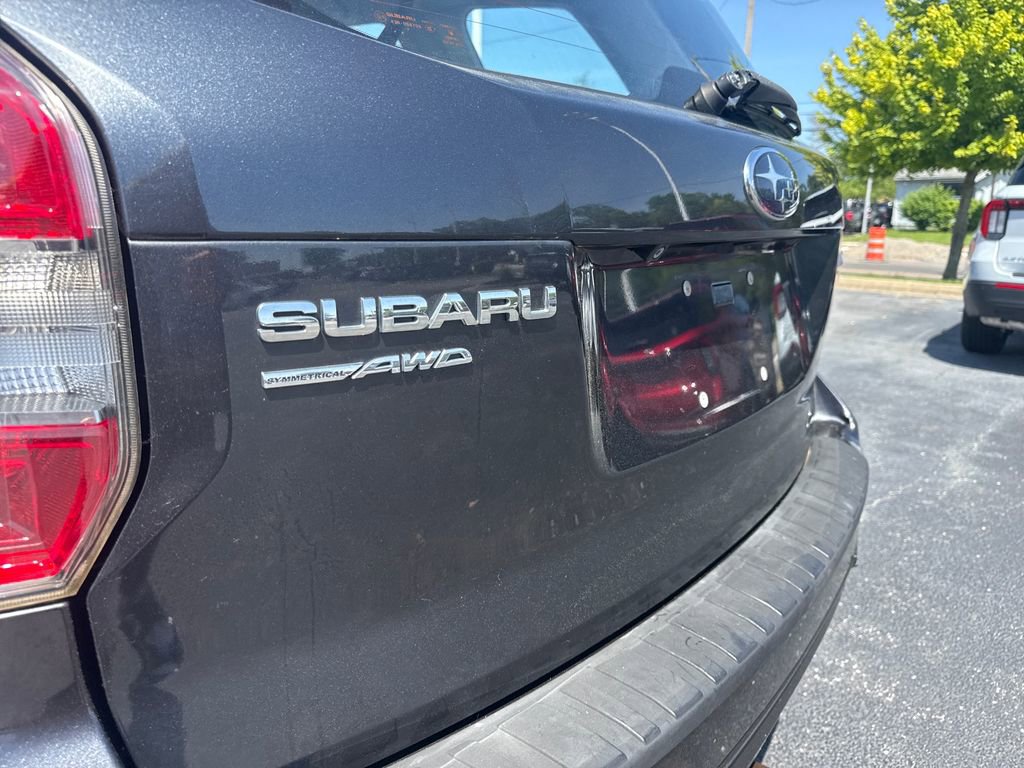 Used 2015 Subaru Forester 2.5i w/ Alloy Wheel Package AWD/4WD image 12