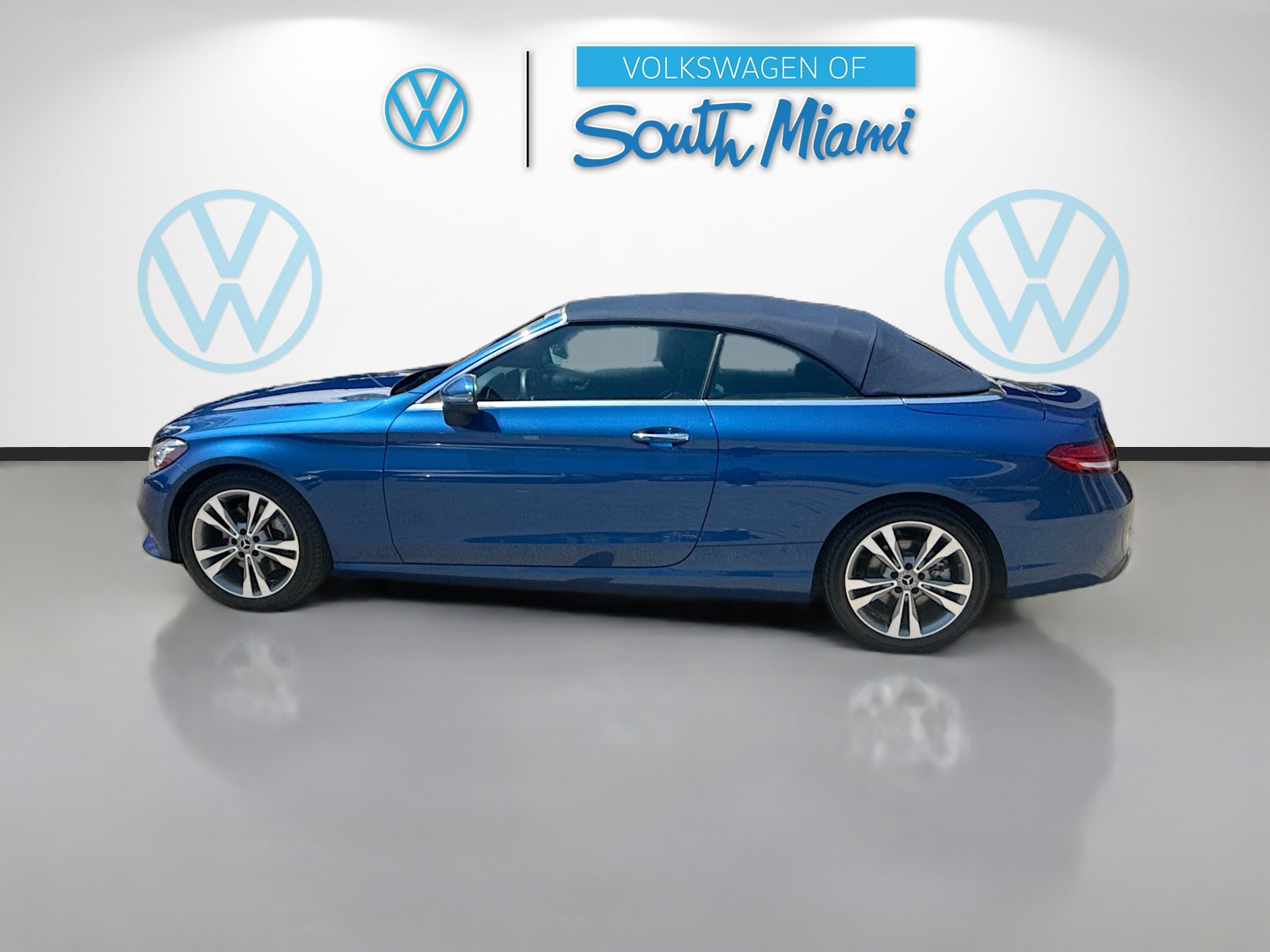 Used 2023 Mercedes-Benz C 300 Cabriolet w/ Multimedia Package image 4