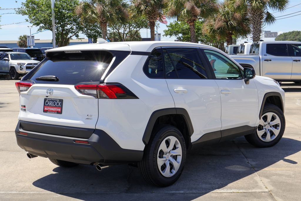 Used 2024 Toyota RAV4 LE image 2