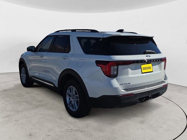 Used 2025 Ford Explorer Active image 3