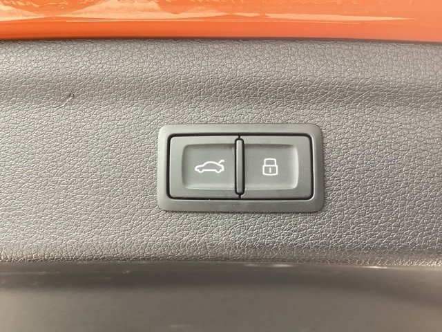 Used 2024 Audi Q3 2.0T Premium image 18