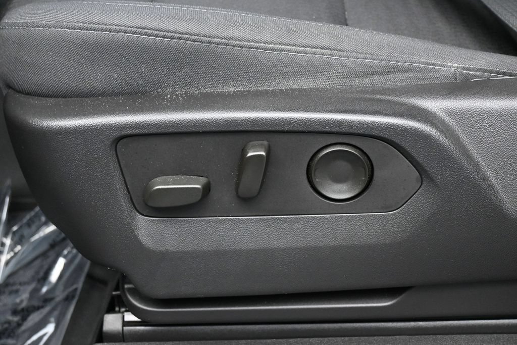 Used 2023 Chevrolet Silverado 1500 Custom RWD image 12