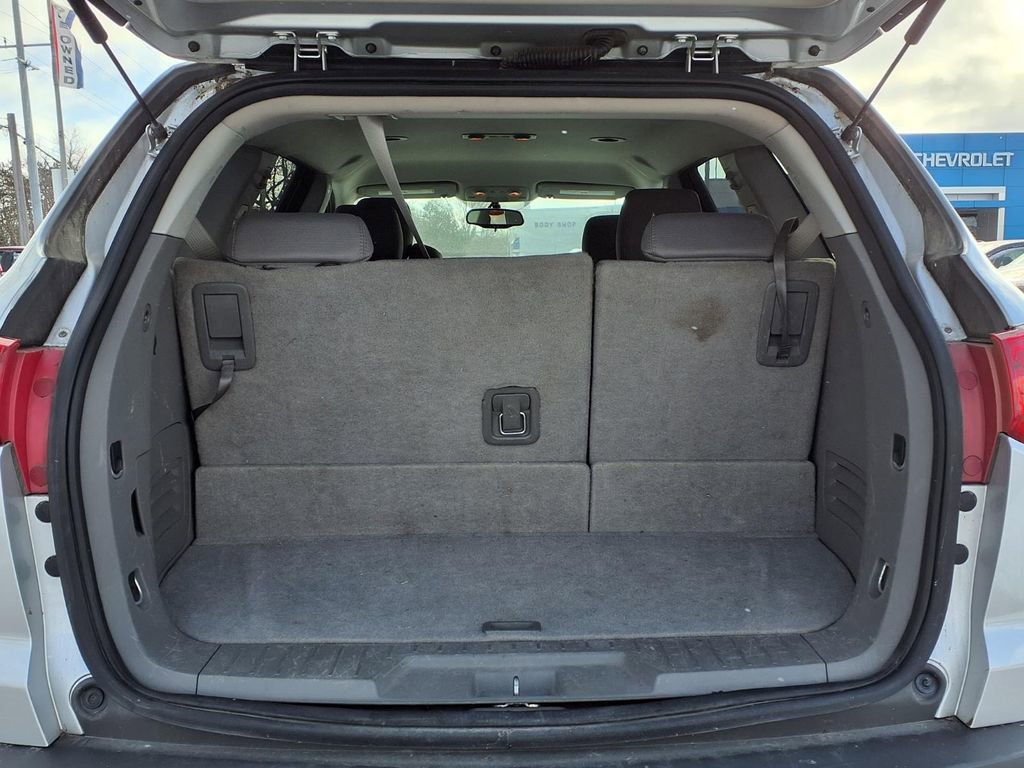 Used 2012 Chevrolet Traverse LS image 9