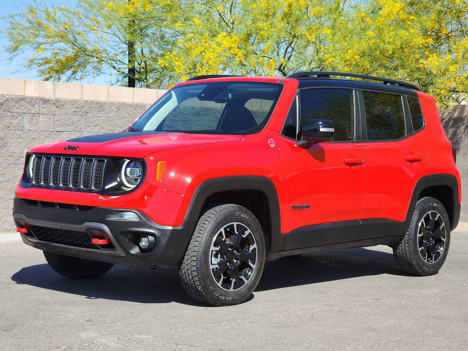 Used 2023 Jeep Renegade Trailhawk w/ Sun/Sound Group AWD/4WD image 5