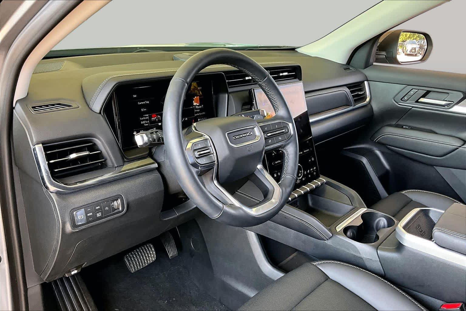 Used 2026 GMC Terrain Denali AWD/4WD image 16