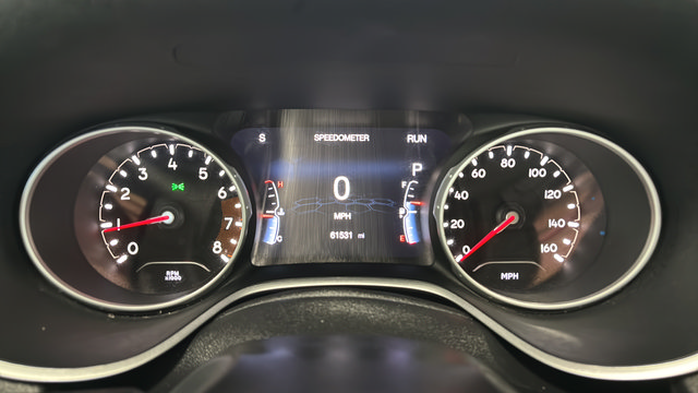 Used 2018 Jeep Compass Latitude w/ Popular Equipment Group FWD image 16