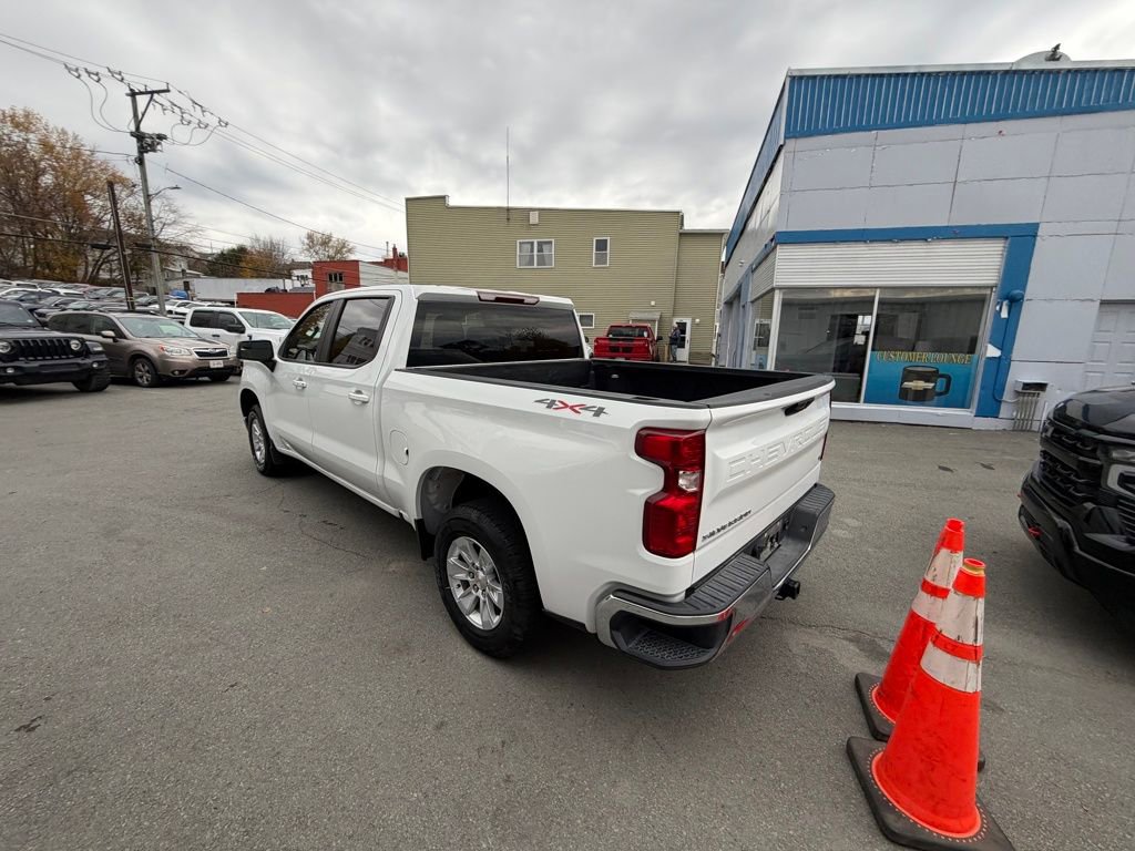 Used 2025 Chevrolet Silverado 1500 LT image 3