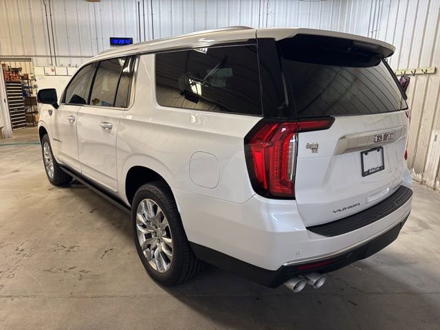 Used 2022 GMC Yukon XL Denali w/ Denali Premium Package image 5