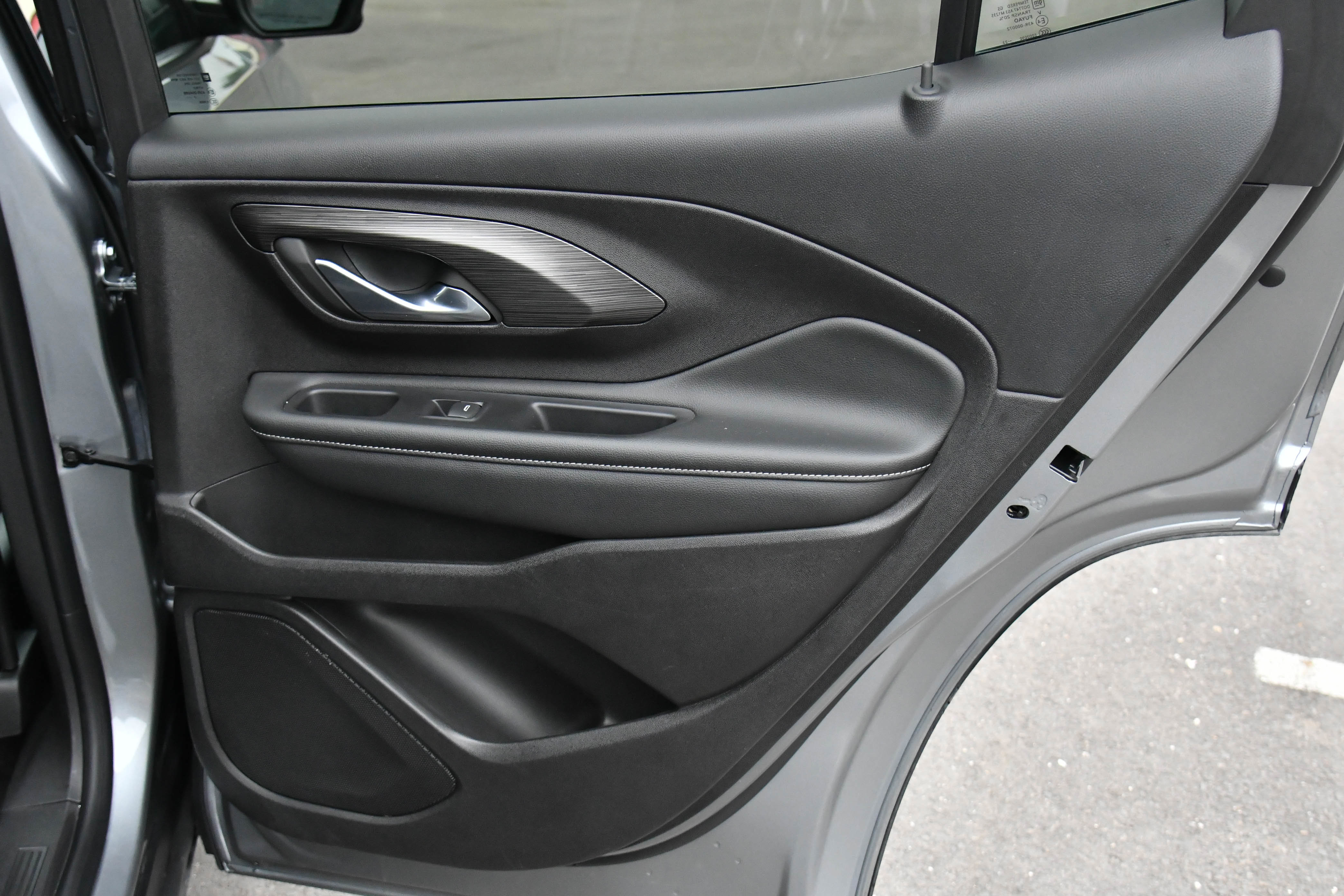 Used 2024 GMC Terrain SLT image 41