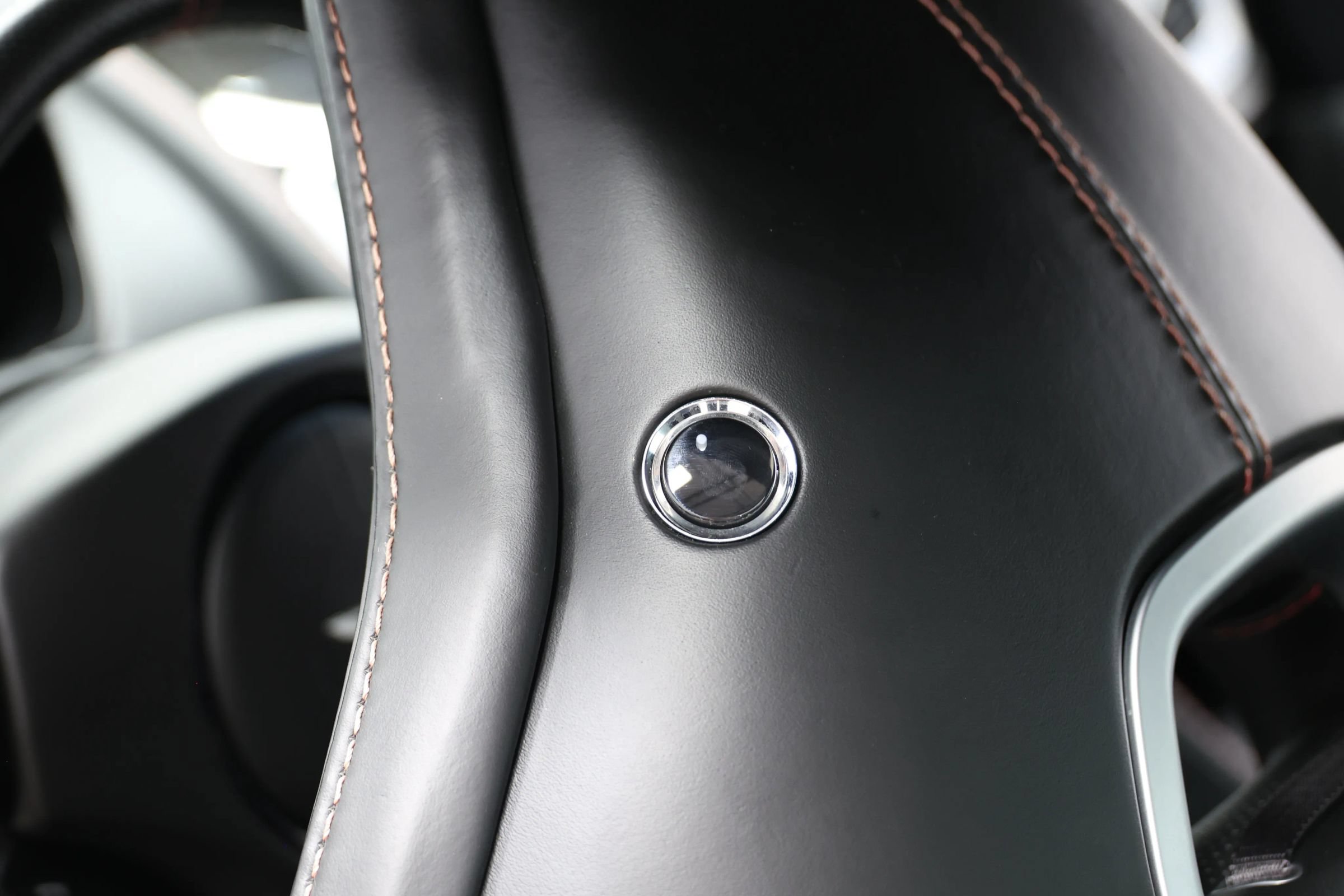 Used 2014 Aston Martin Vanquish Coupe RWD image 54
