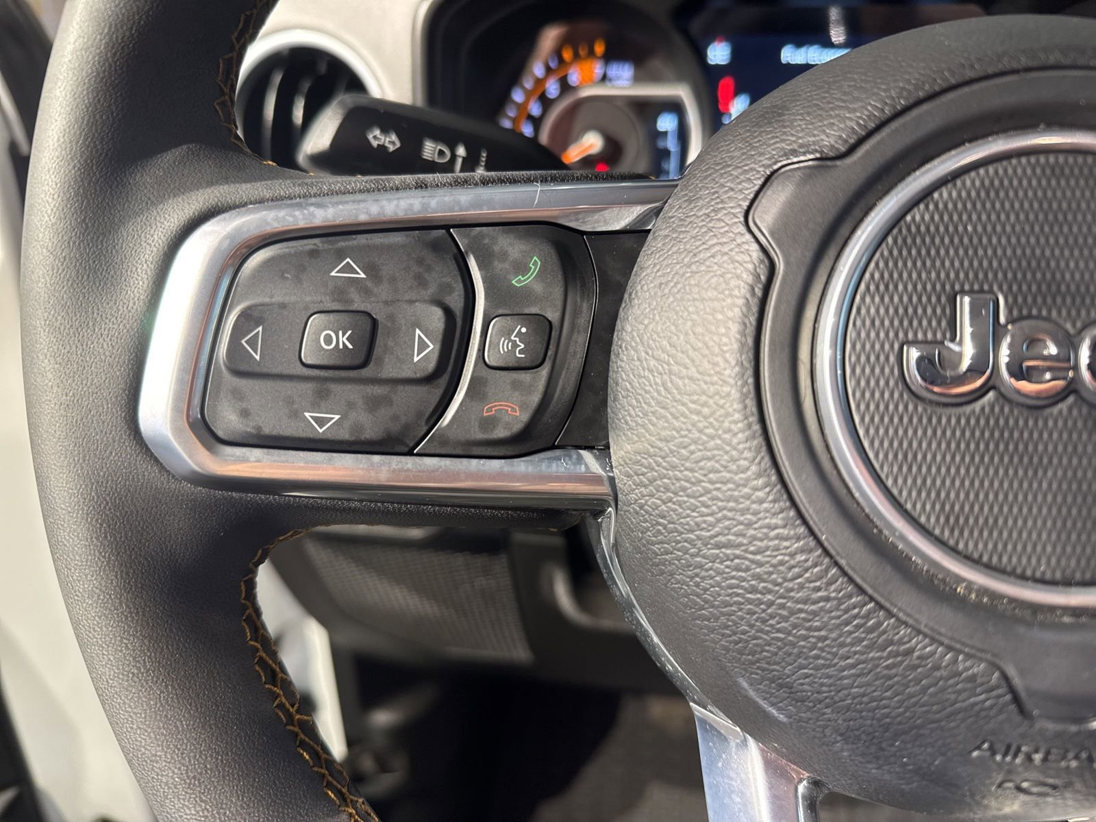 Used 2024 Jeep Wrangler Sahara w/ Technology Group image 23