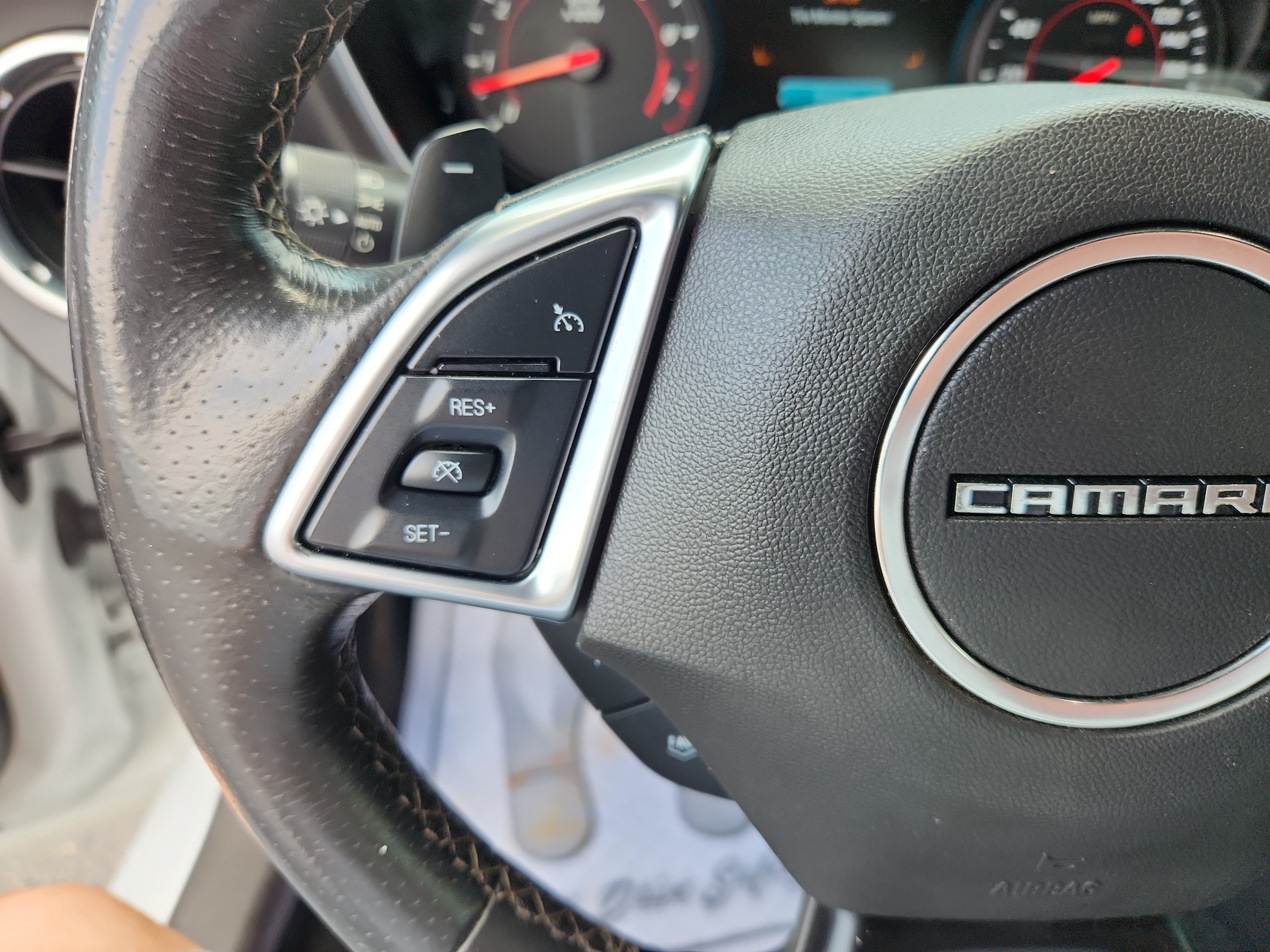 Used 2017 Chevrolet Camaro SS RWD image 16