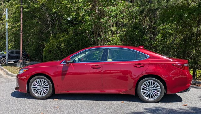 Used 2015 Lexus ES 350 w/ Luxury Package image 9
