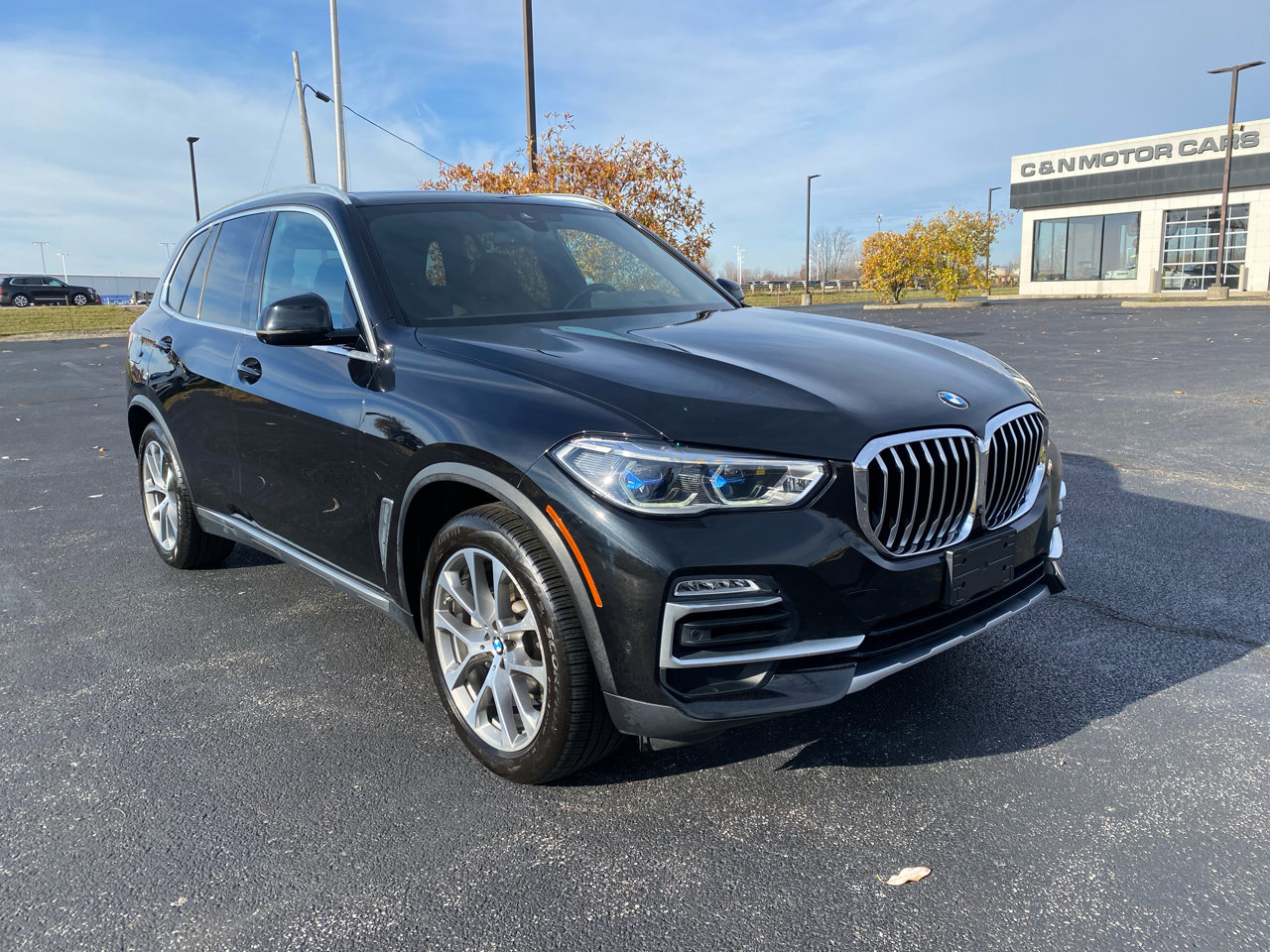 Used 2019 BMW X5 xDrive40i w/ Executive Package image 3
