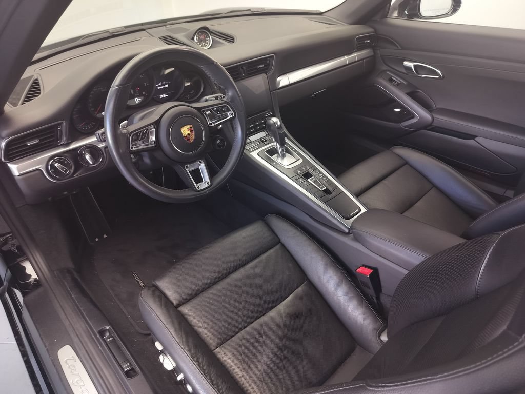 Certified 2019 Porsche 911 Targa 4S AWD/4WD image 11