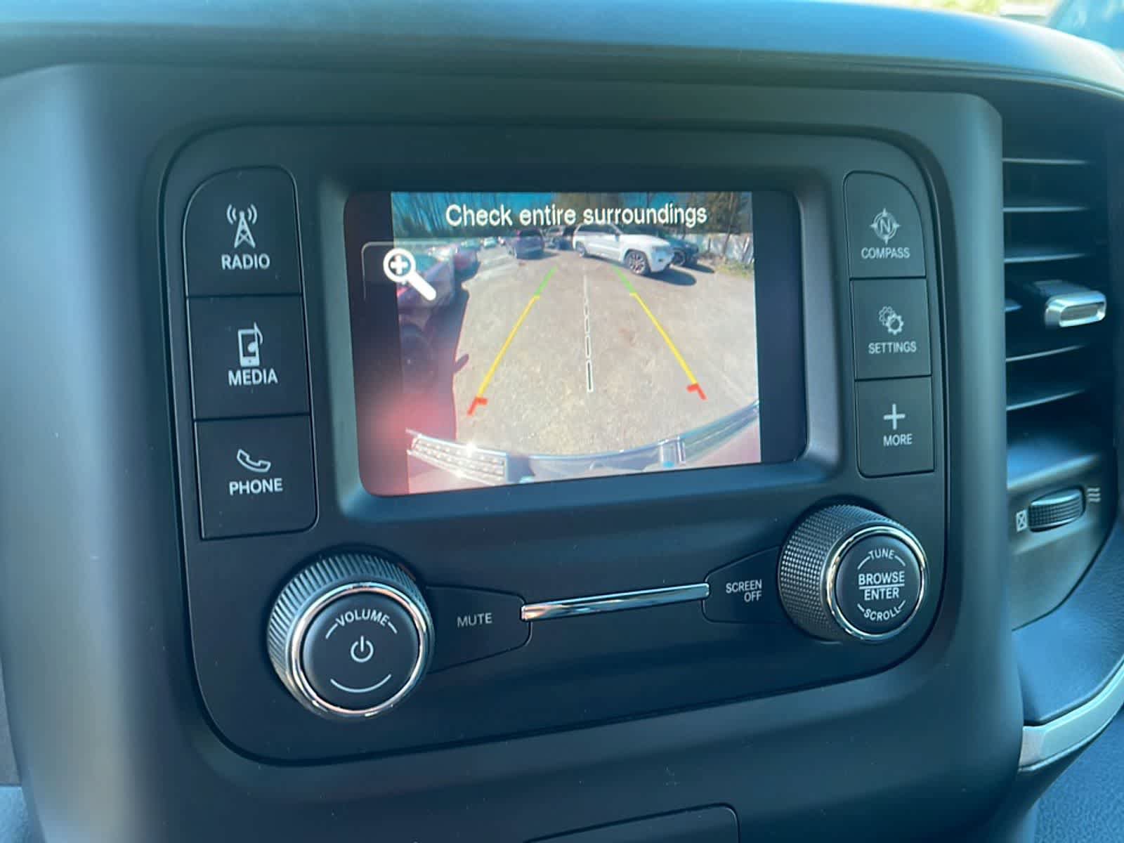 Used 2022 RAM 1500 Big Horn AWD/4WD image 16