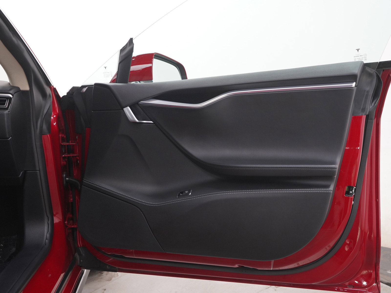 Used 2014 Tesla Model S 85 RWD image 9