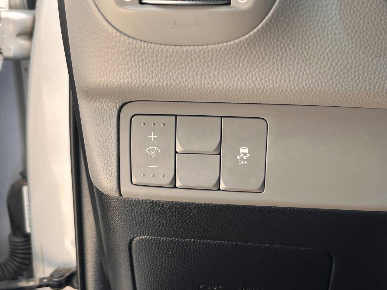 Used 2014 Kia Soul + FWD image 27