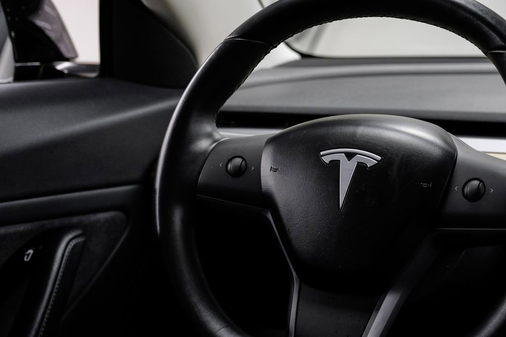 Used 2018 Tesla Model 3 Long Range image 23