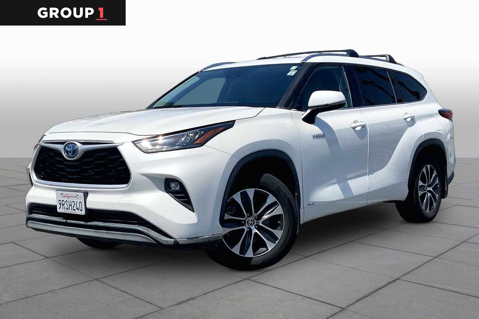 Used 2020 Toyota Highlander XLE AWD/4WD image 1