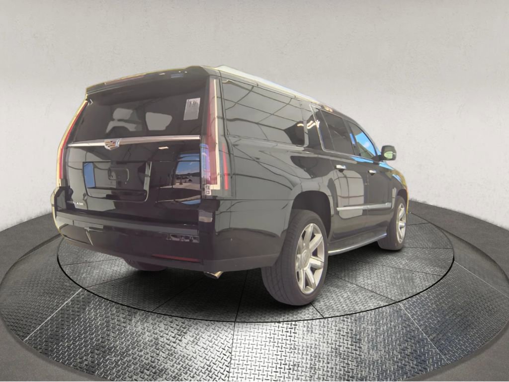 Used 2018 Cadillac Escalade ESV Luxury AWD/4WD image 2