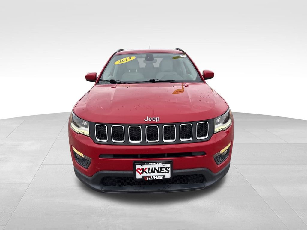 Used 2019 Jeep Compass Latitude w/ Safety & Security Group image 2