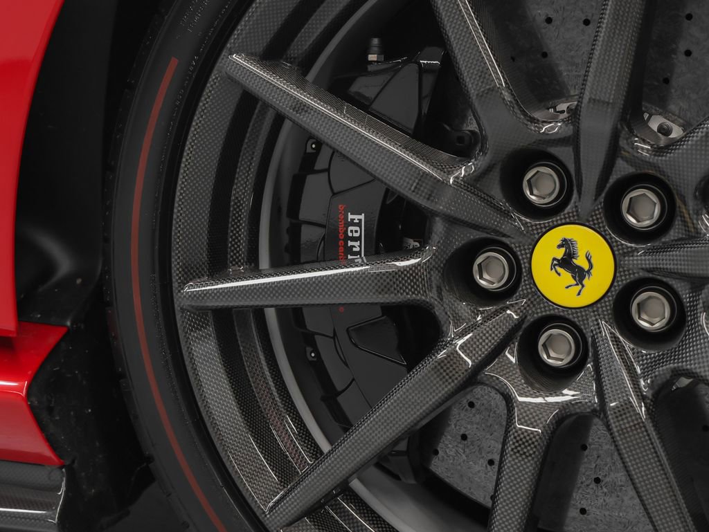 Used 2024 Ferrari 812 Competizione image 18