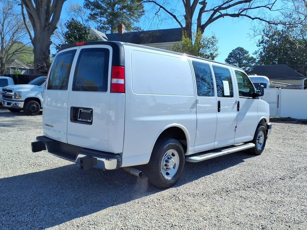 Used 2024 Chevrolet Express 2500 w/ Driver Convenience Package image 9