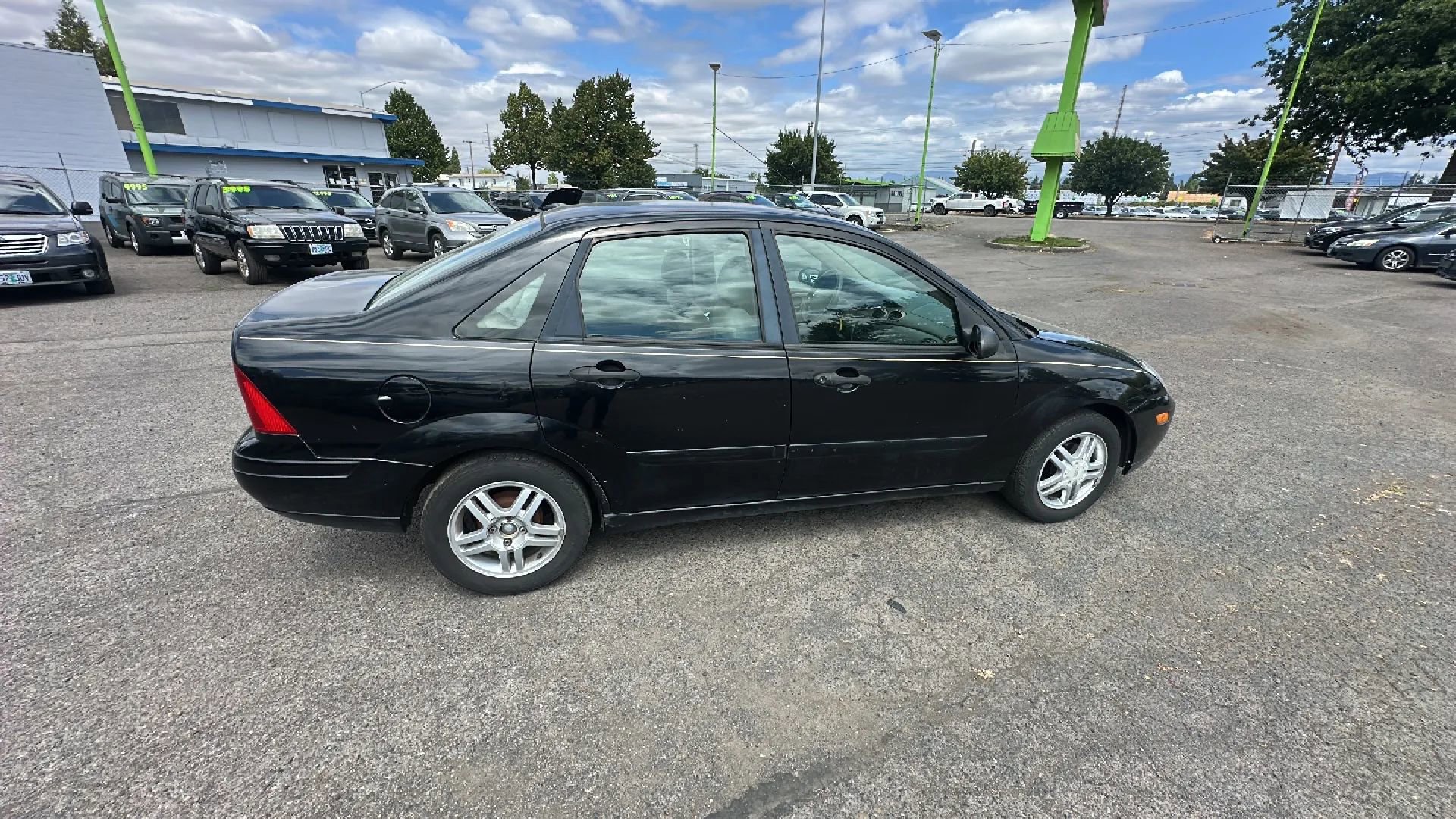 Used 2001 Ford Focus SE image 3