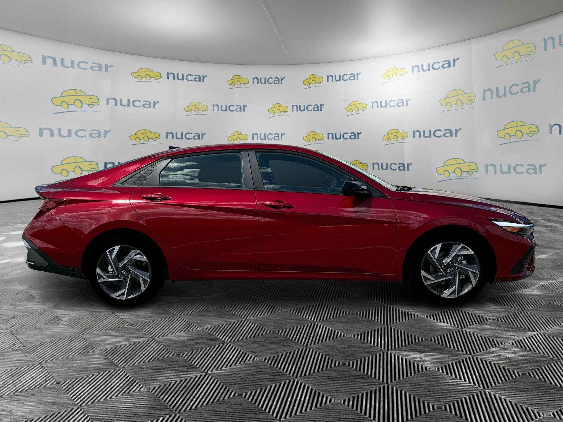 Certified 2025 Hyundai Elantra Sport image 9