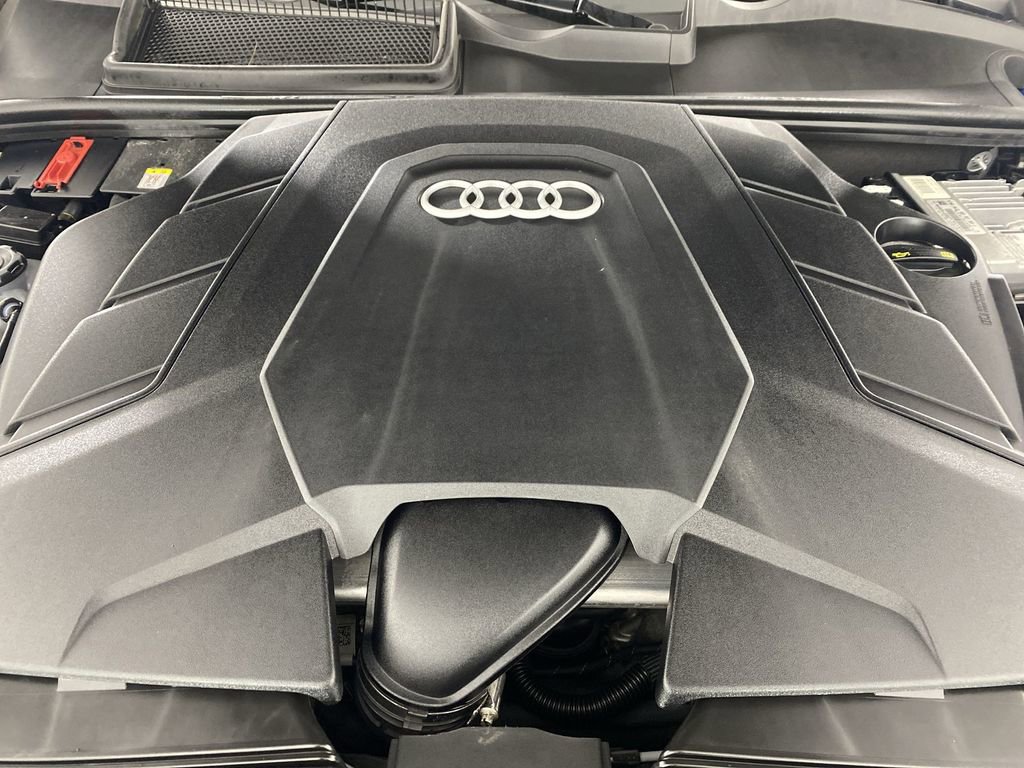 Used 2019 Audi Q8 Premium Plus w/ Premium Plus image 33
