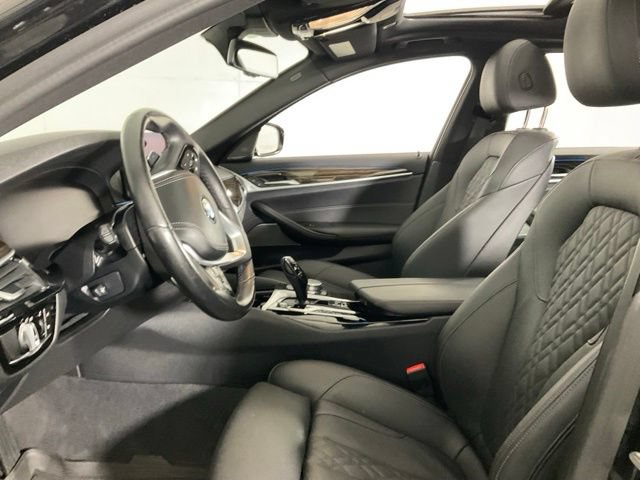 Used 2021 BMW 530e xDrive w/ Premium Package AWD/4WD image 26