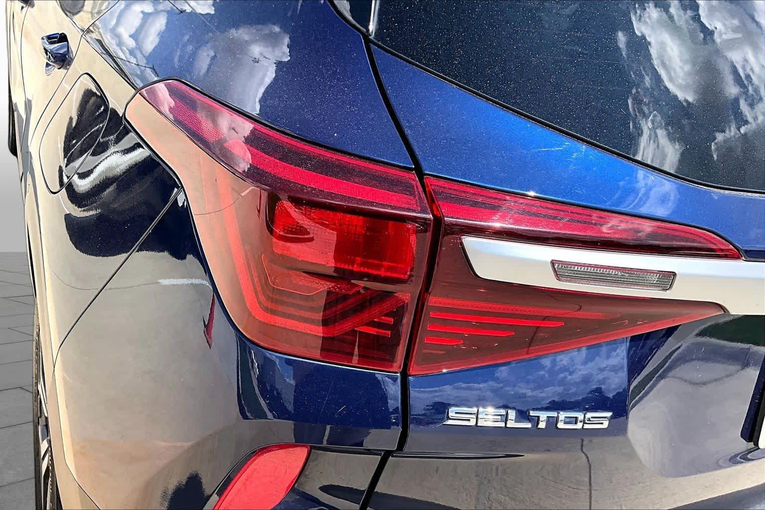 Used 2021 Kia Seltos EX AWD/4WD image 25