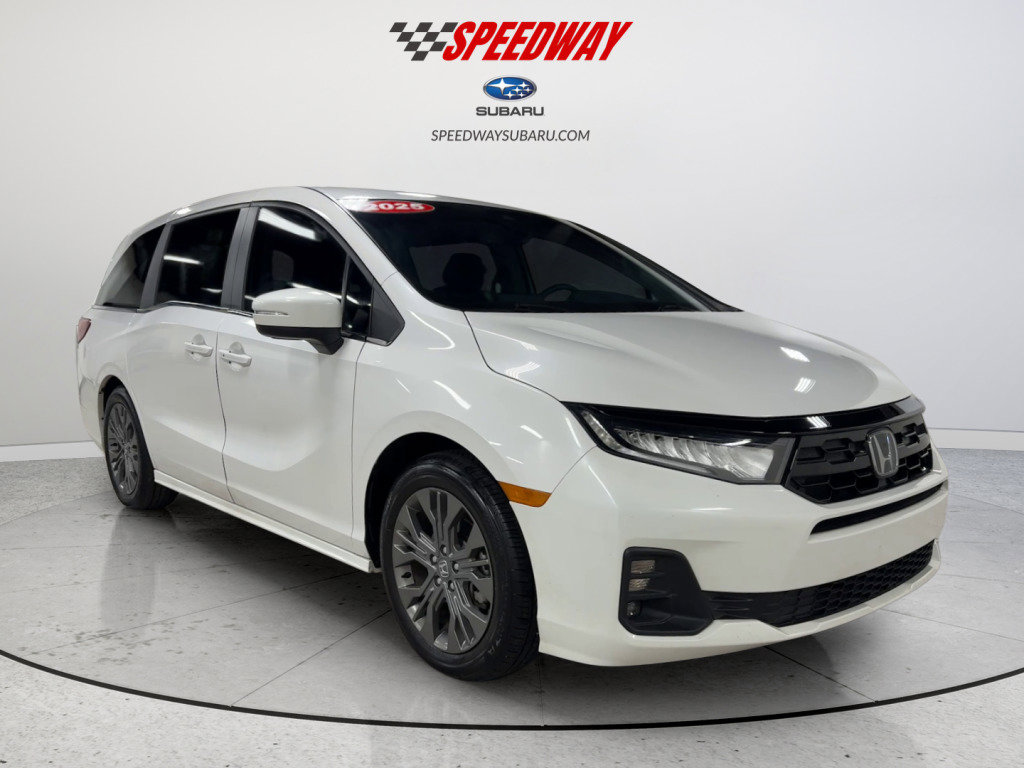 Used 2025 Honda Odyssey Touring image 2