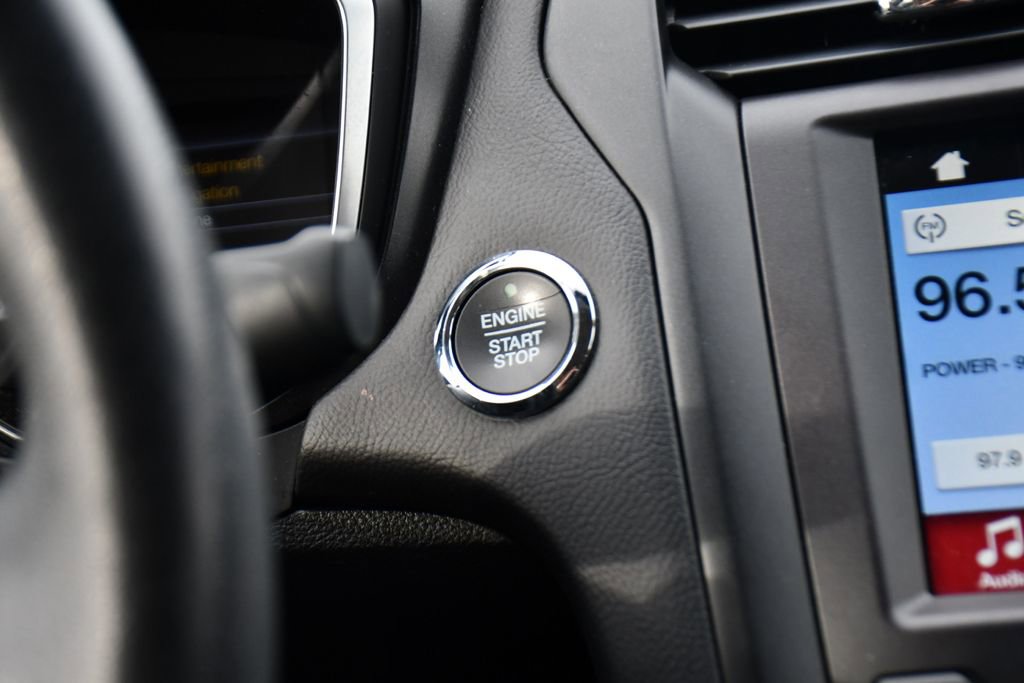 Used 2018 Ford Fusion Titanium FWD image 18