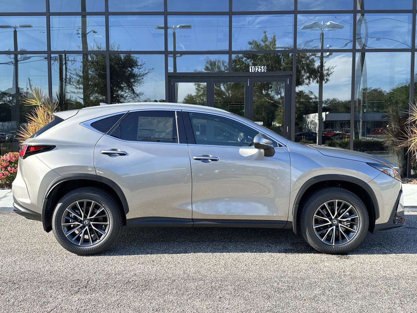 New 2026 Lexus NX 350 AWD image 2