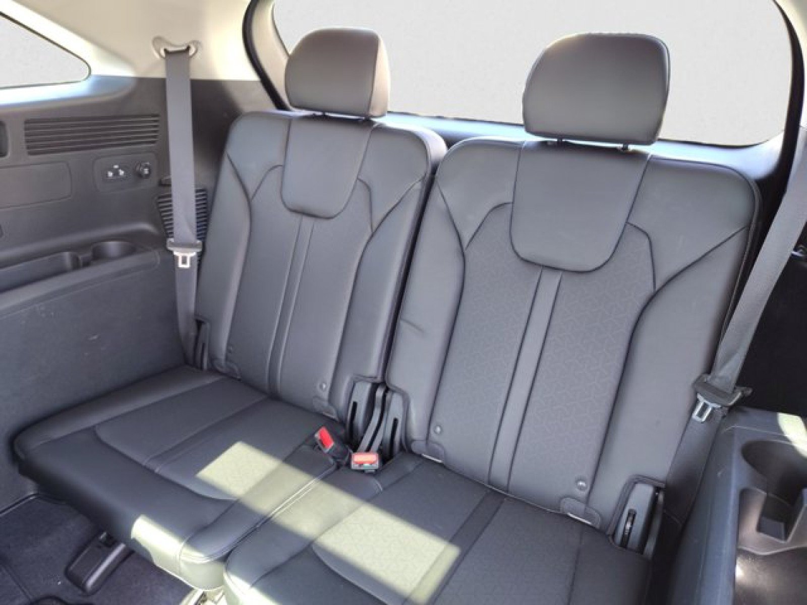 Used 2023 Kia Sorento SX AWD/4WD image 19