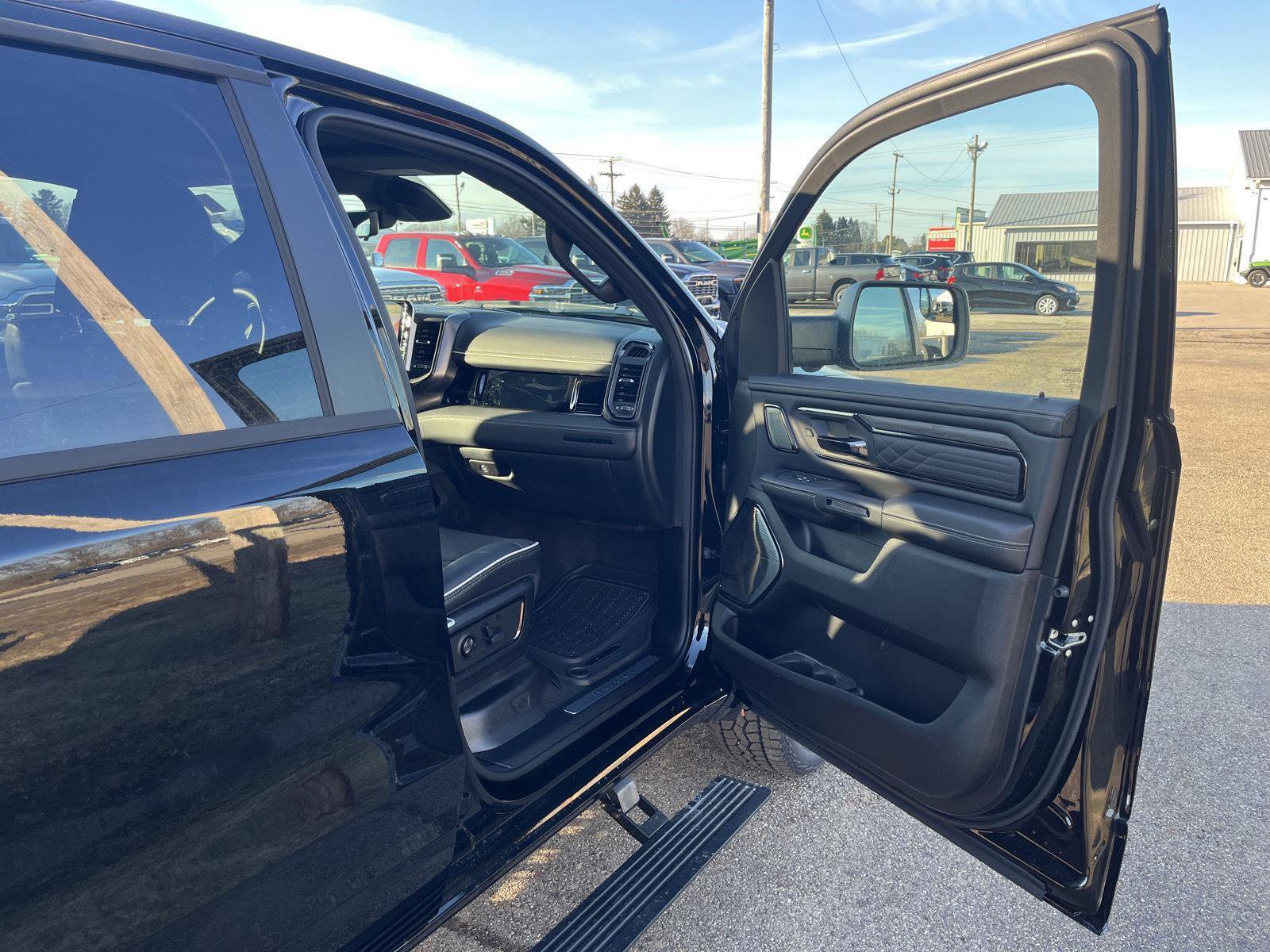 New 2026 RAM 1500 Limited AWD/4WD image 36