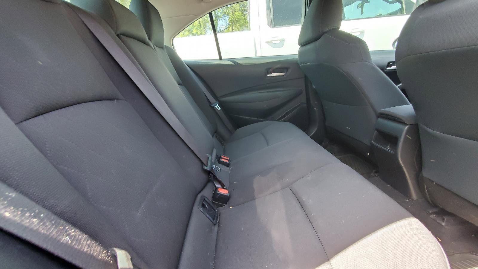 Used 2020 Toyota Corolla LE image 6