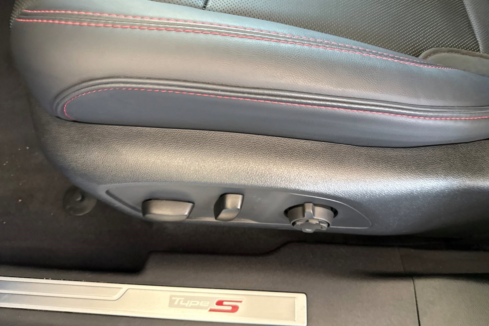 Used 2024 Acura ZDX Type S image 15