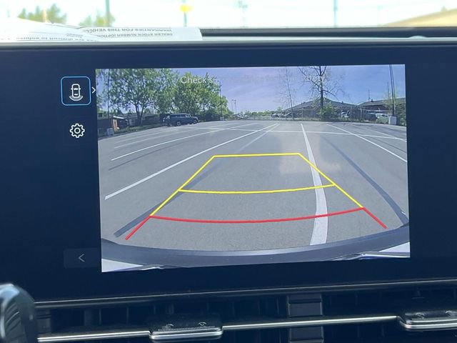 Certified 2025 Hyundai Kona SE image 32