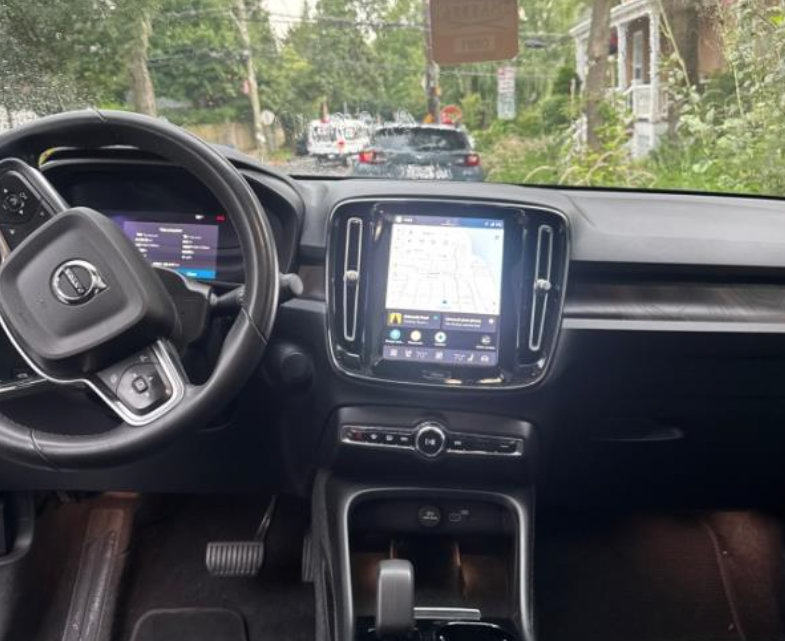 Used 2023 Volvo C40 P8 Recharge Ultimate AWD/4WD image 3