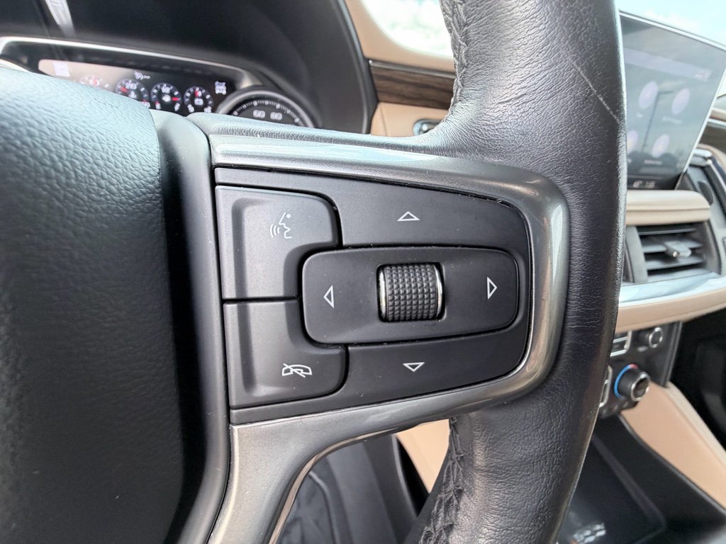 Used 2021 Chevrolet Suburban Premier w/ Premium Package image 15