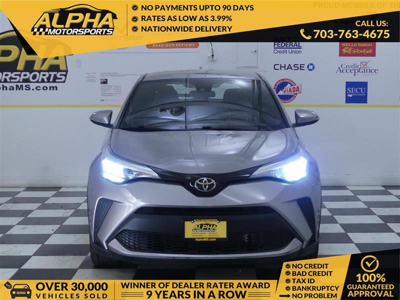 Used 2020 Toyota C-HR XLE image 1