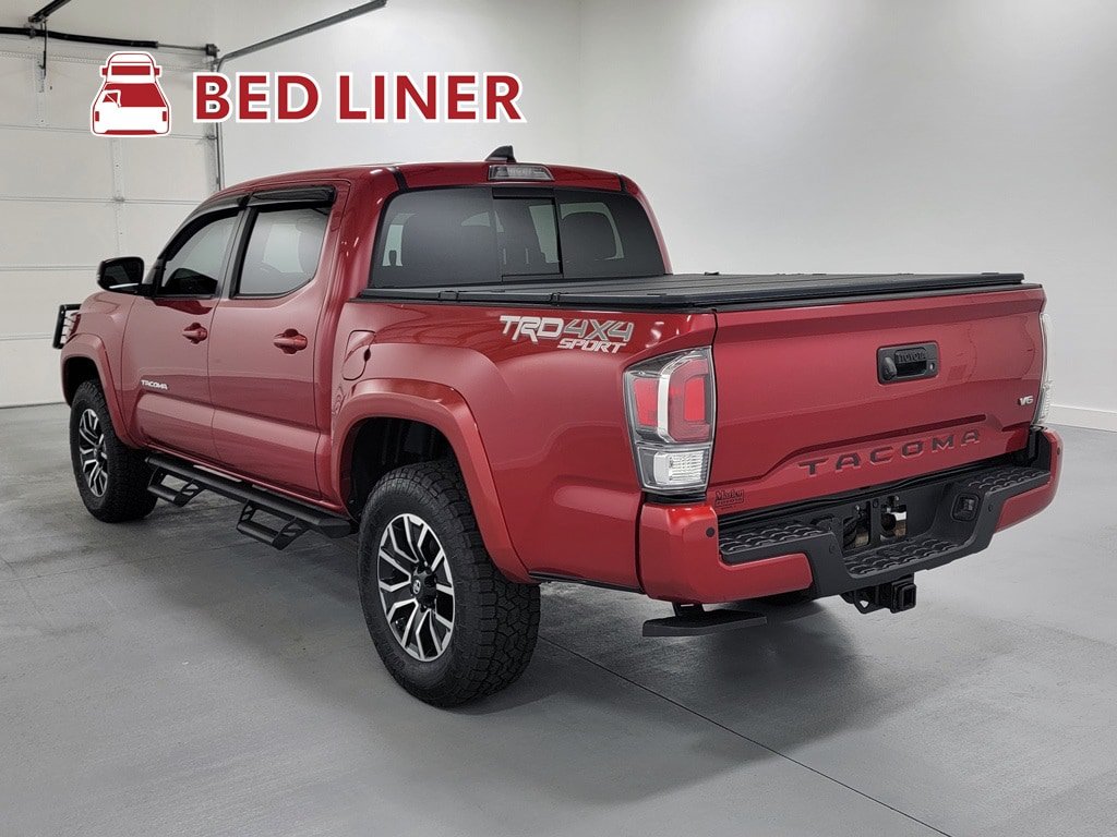 Used 2020 Toyota Tacoma TRD Sport w/ TRD Premium Sport Package AWD/4WD image 6