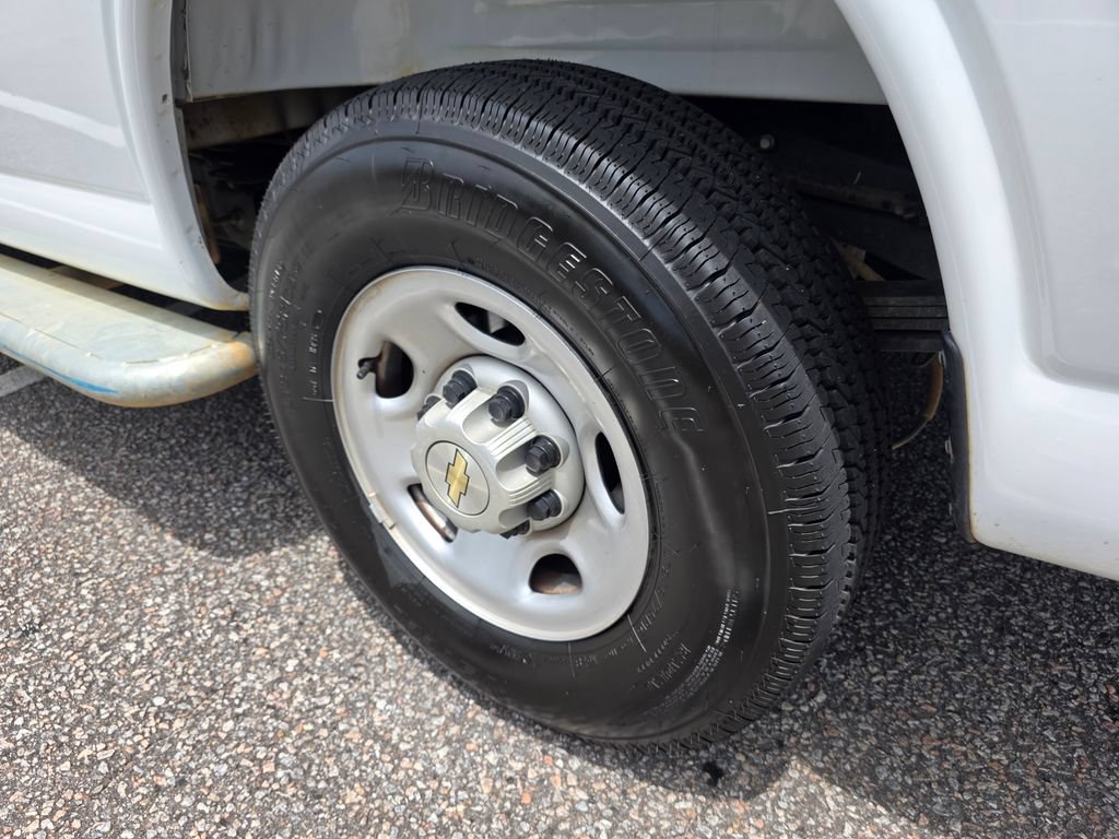 Certified 2025 Chevrolet Express 2500 w/ Driver Convenience Package RWD image 21