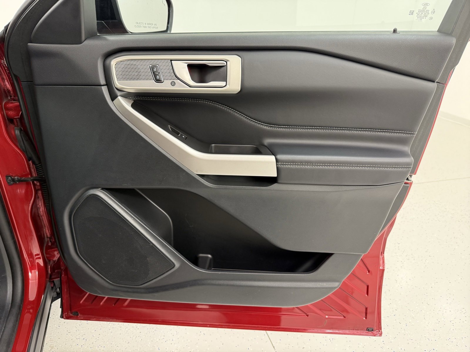 Used 2023 Ford Explorer Limited w/ Equipment Group 301A image 32