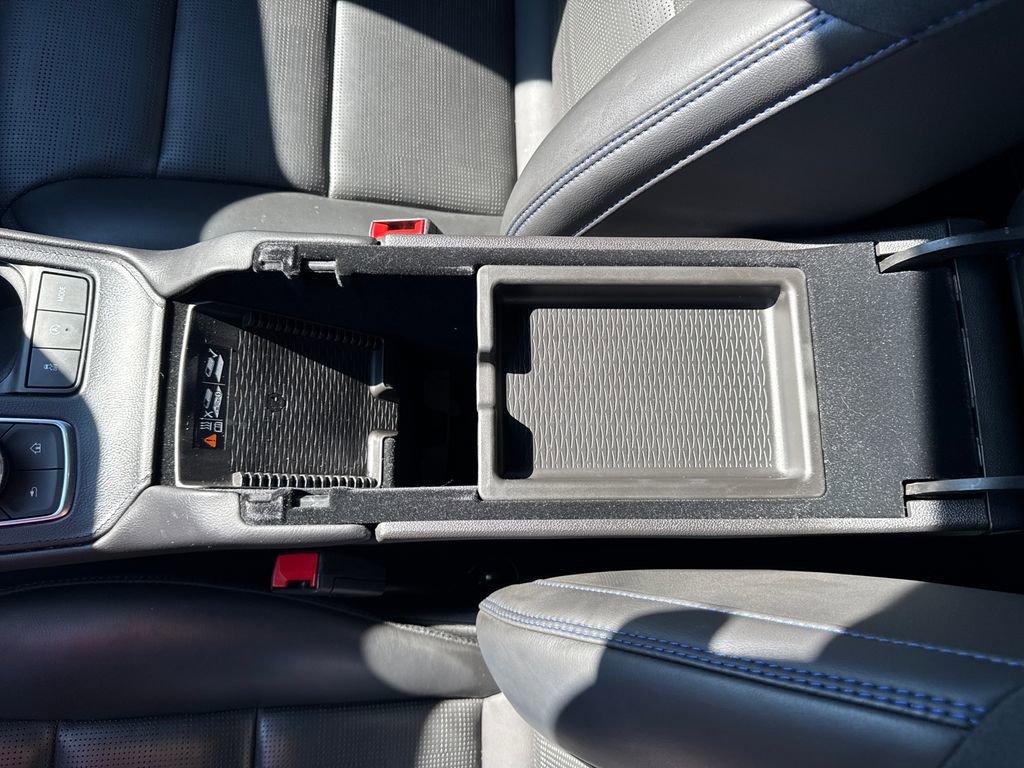 Used 2024 Cadillac XT4 Sport image 26