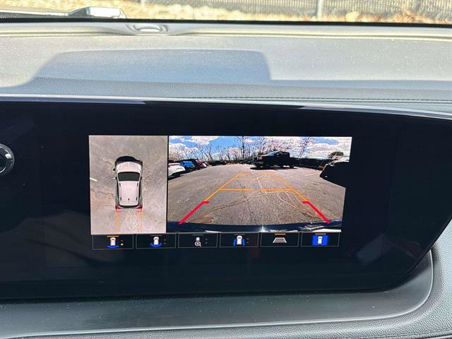 Used 2025 Buick Encore GX Sport Touring w/ Advanced Technology Package AWD/4WD image 16