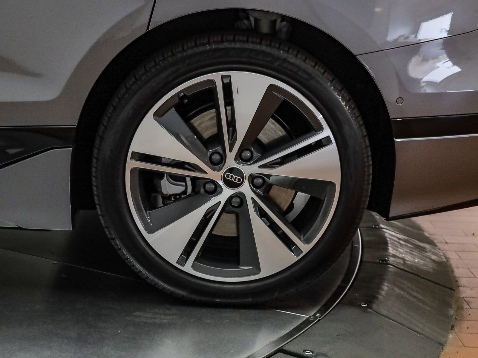 New 2025 Audi A6 e-tron Premium Plus image 11